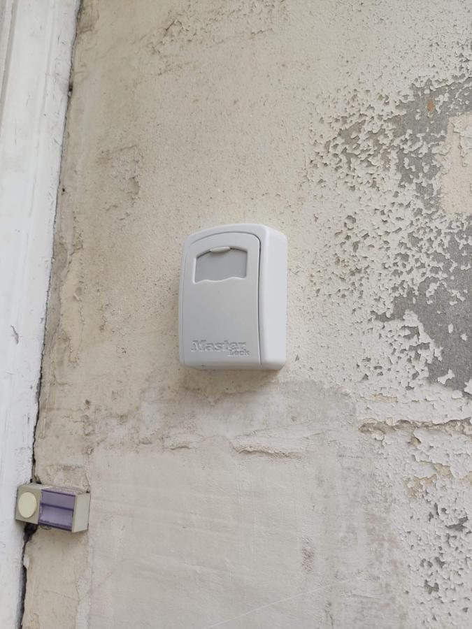 Résidence Place Verte - situé au pied du musée de Valenciennes Exterior foto